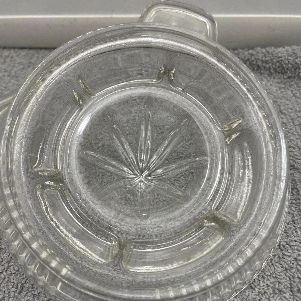 Vintage Clear Pressed Glass Citrus Juicer Reamer with Handle and Pour Spout